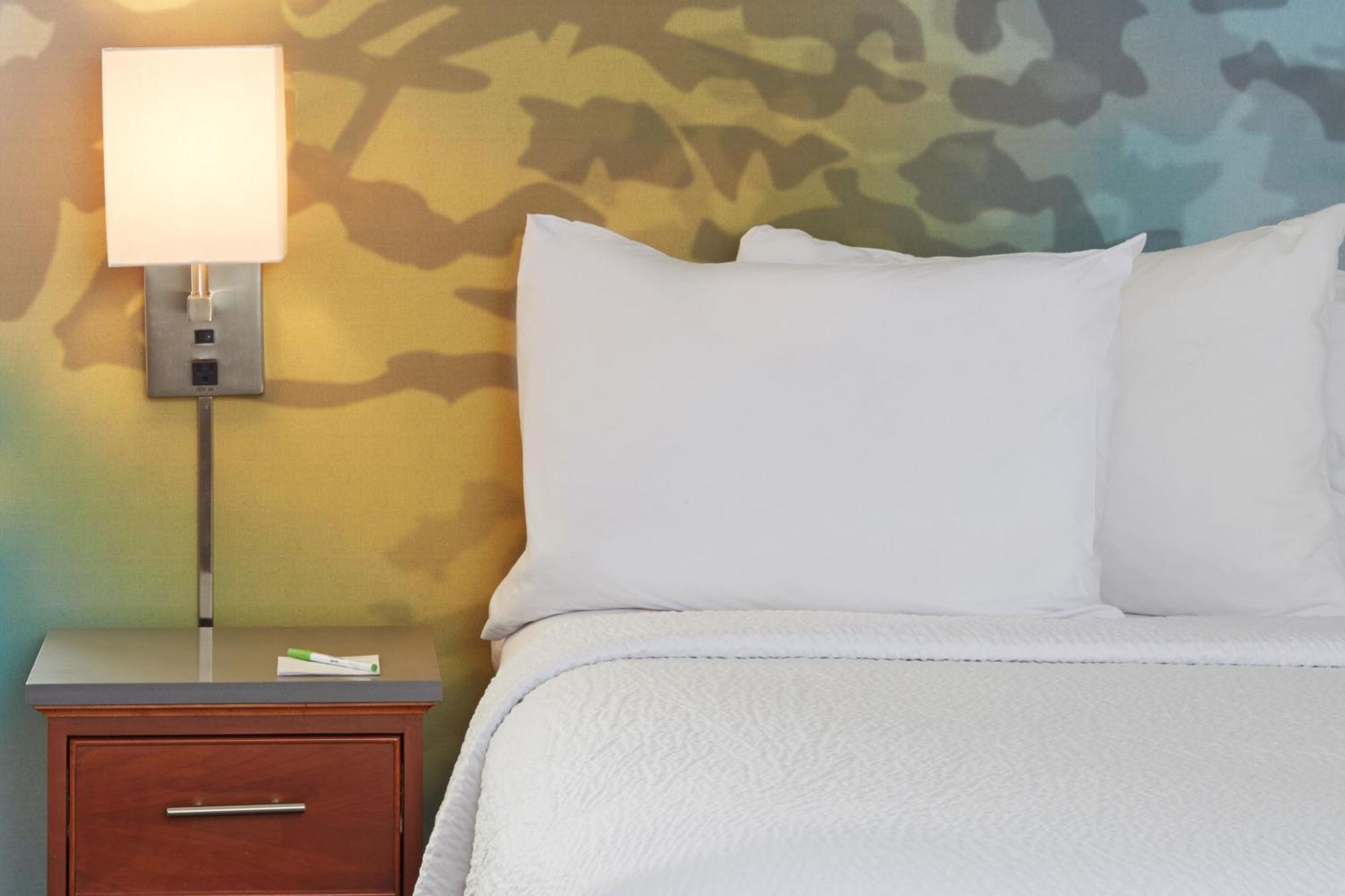 Courtyard By Marriott Bloomington Mall Of America Zewnętrze zdjęcie